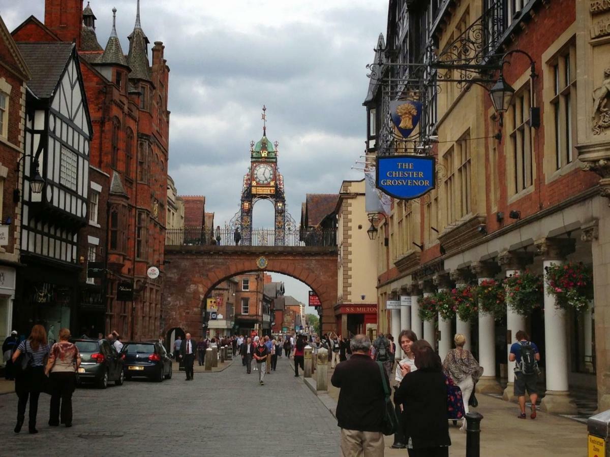 Gamul Place - Quiet City Centre Chester Eksteriør billede